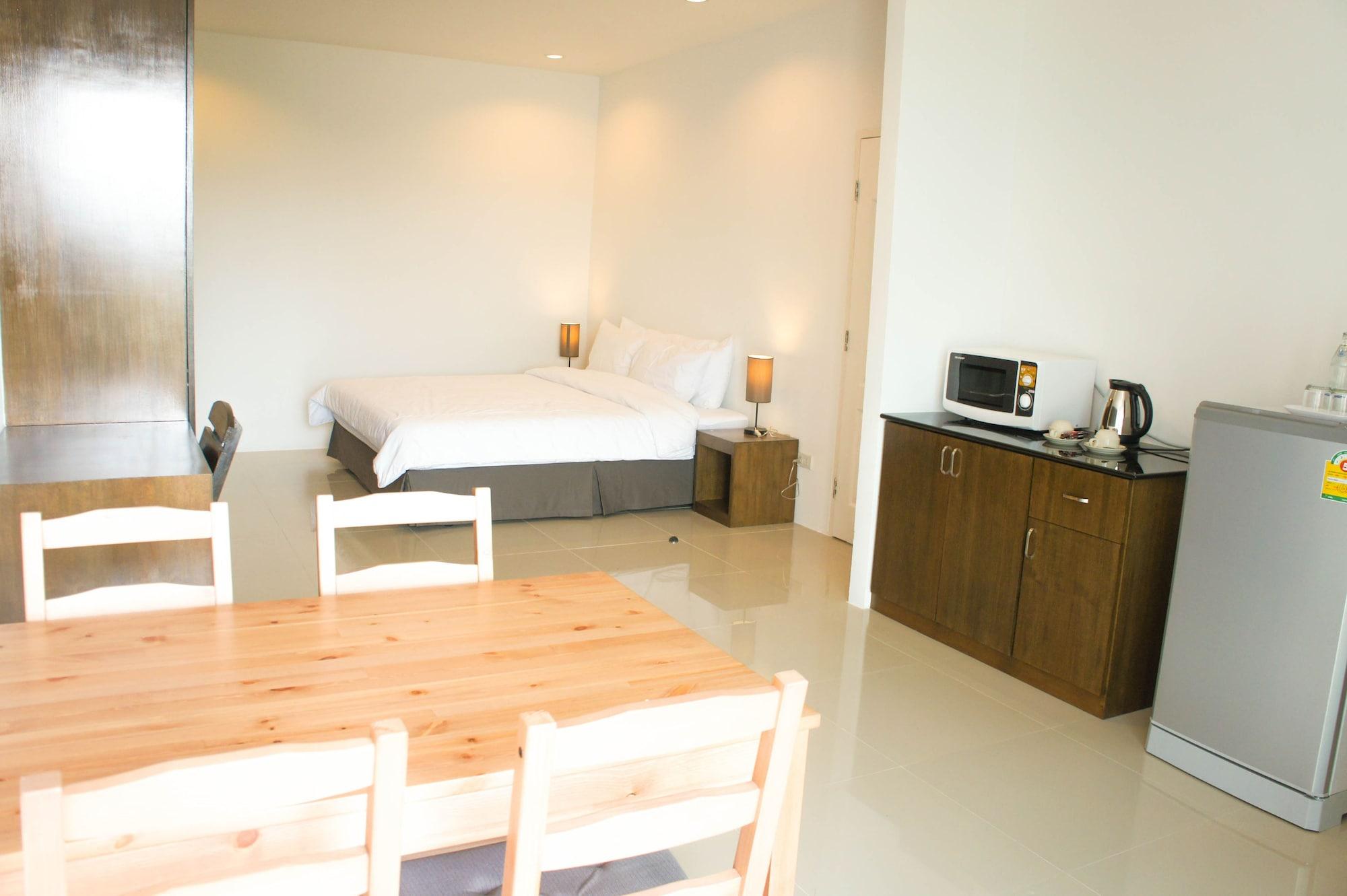 Chaba Place Hua Hin Exterior photo